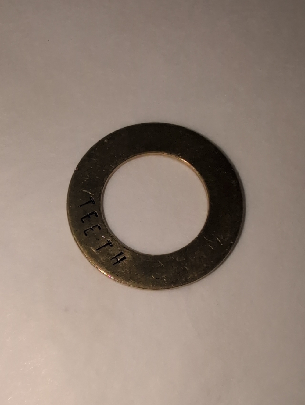 ❤️‍🔥10/$10❤️‍🔥 Round Teeth Stamped Metal Washer Pendant - Gold Tone